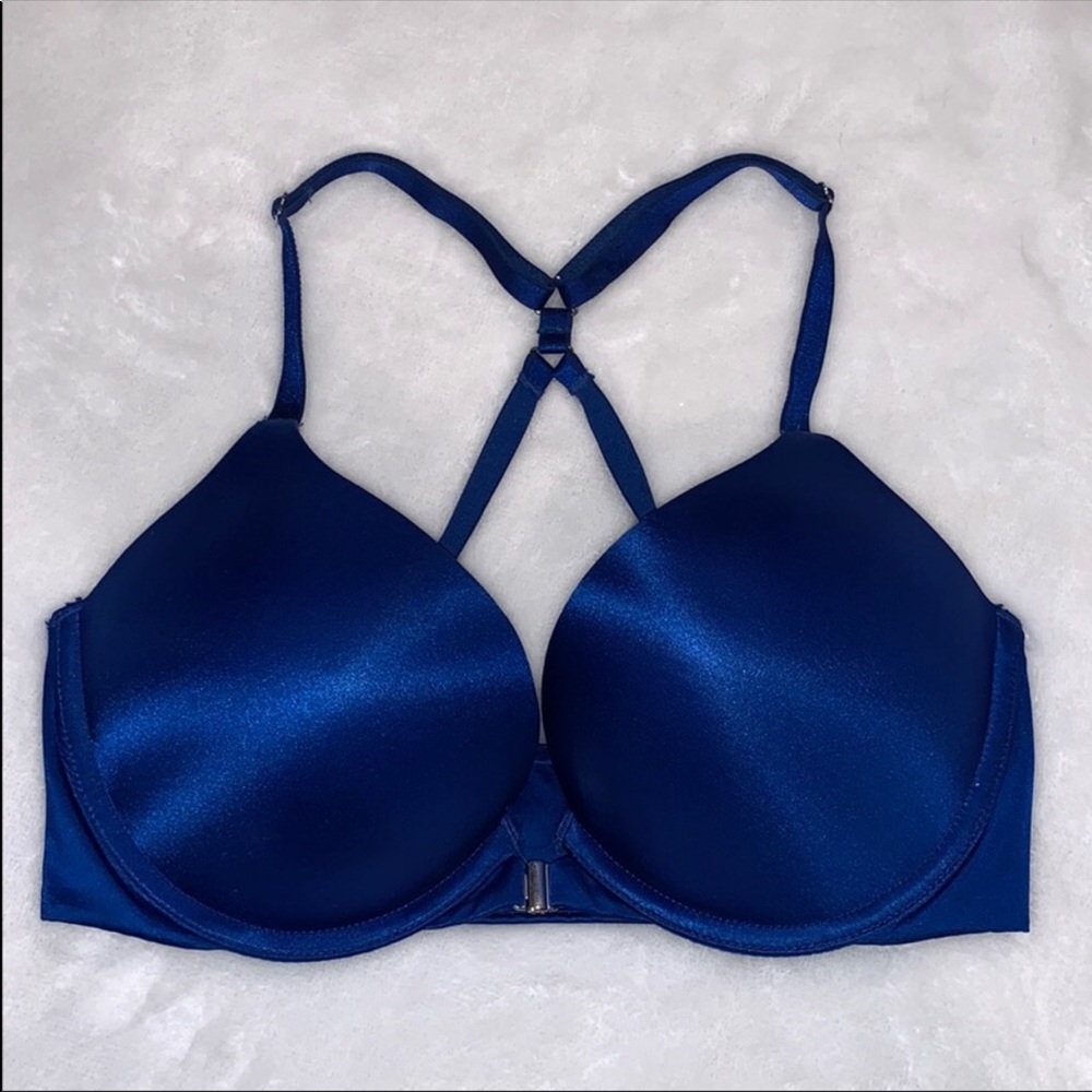 Blue VS bombshell bra